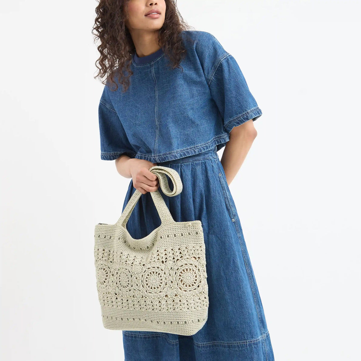 Sola Carryall Tote - Hand Crochet - Natural Medallion