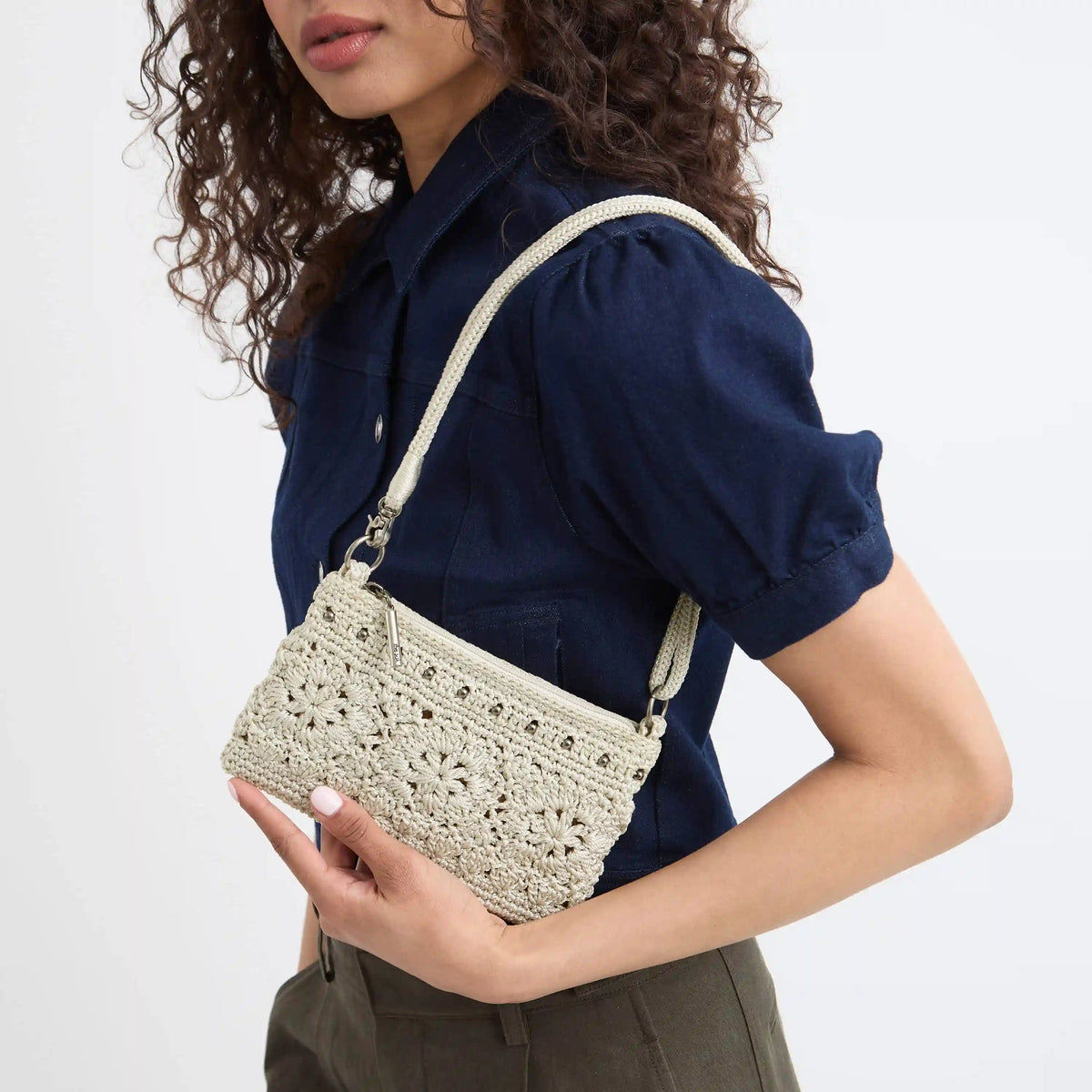 Vita Convertible Wristlet - Hand Crochet - Natural Medallion